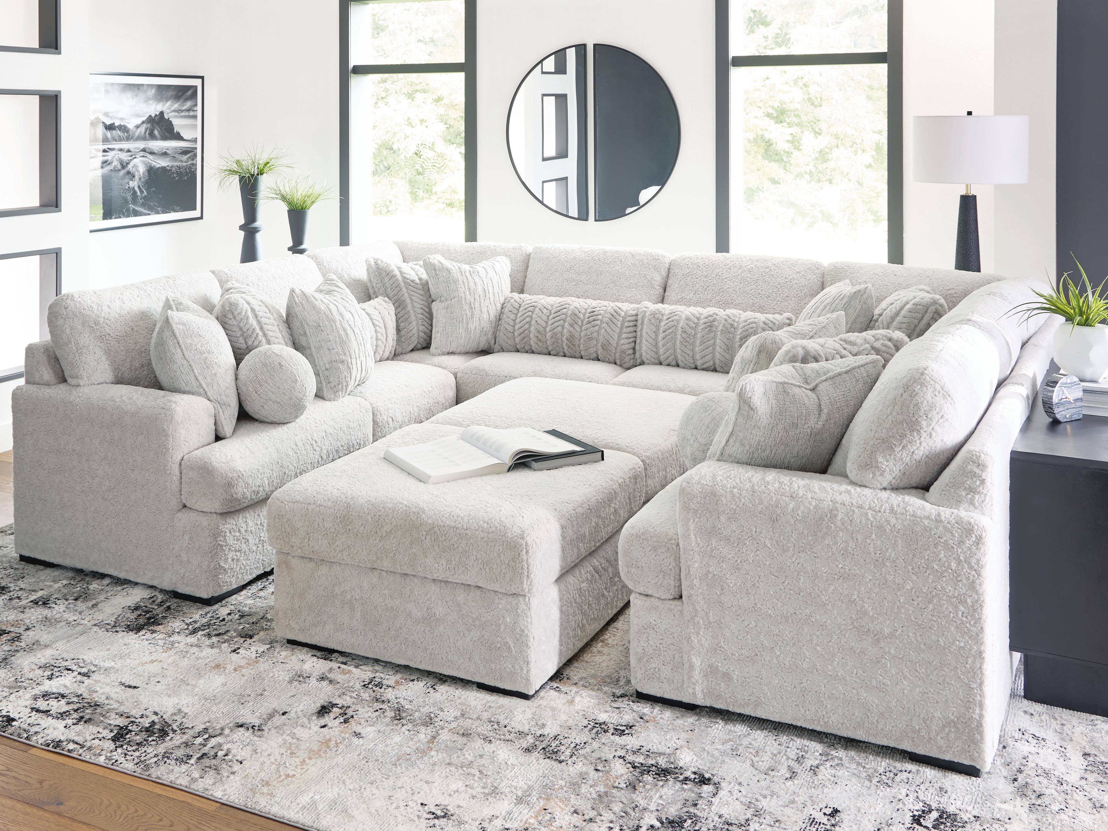 Cuddle Plush 10-piece Sectional