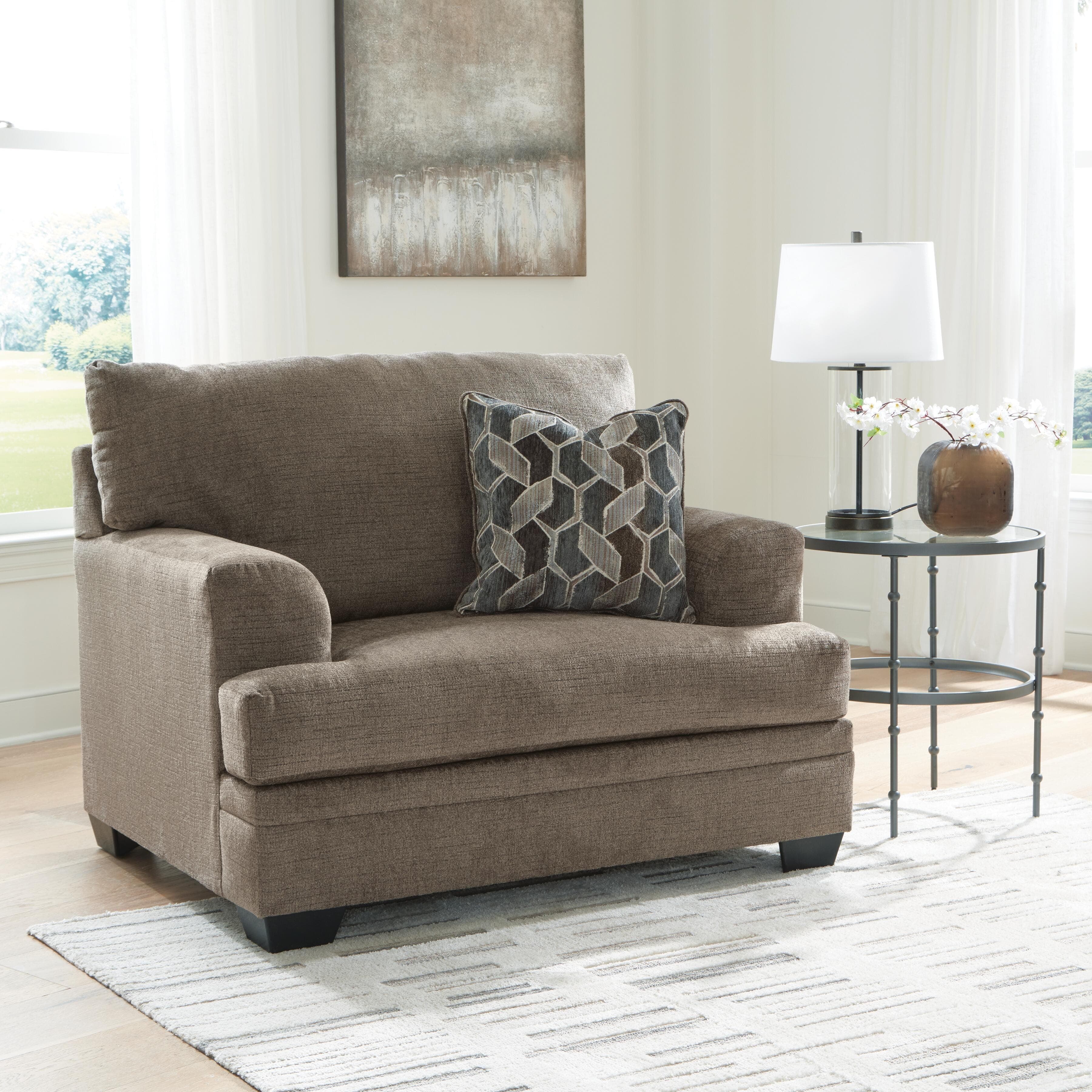 Stonemeade Oversized Chair (Nutmeg)