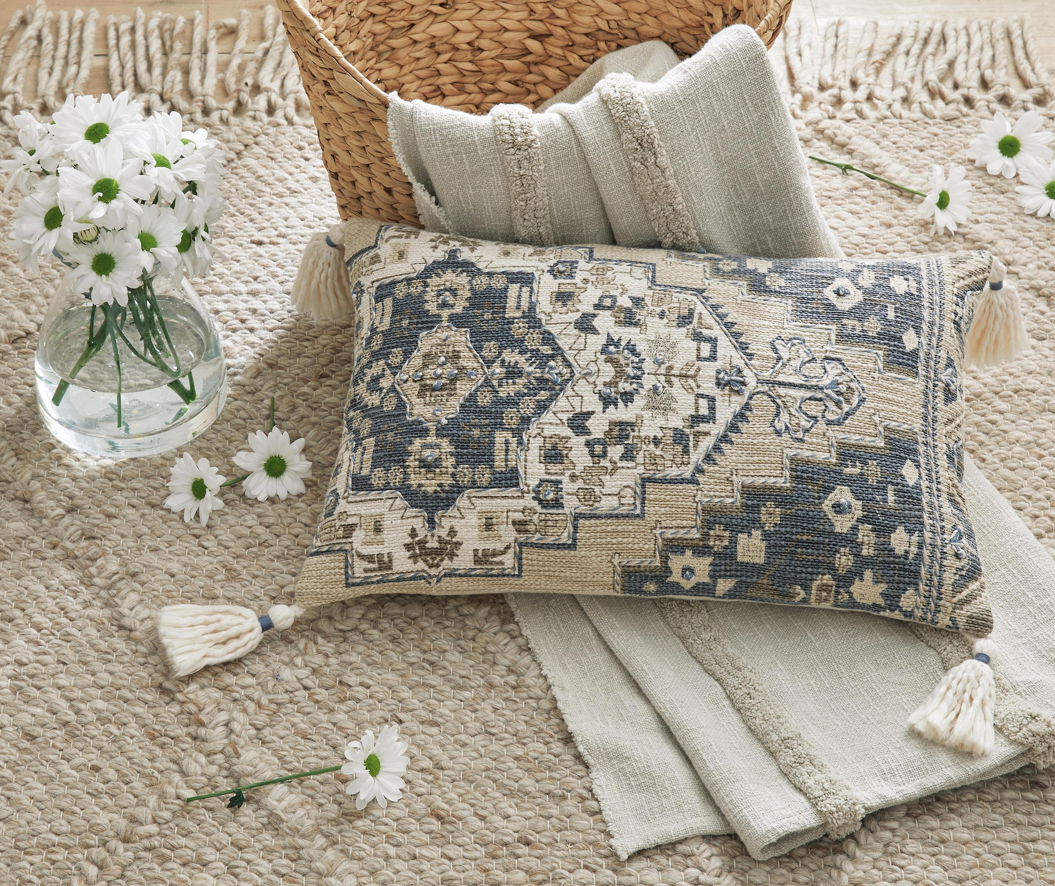 Winbury Pillow (set of 4)