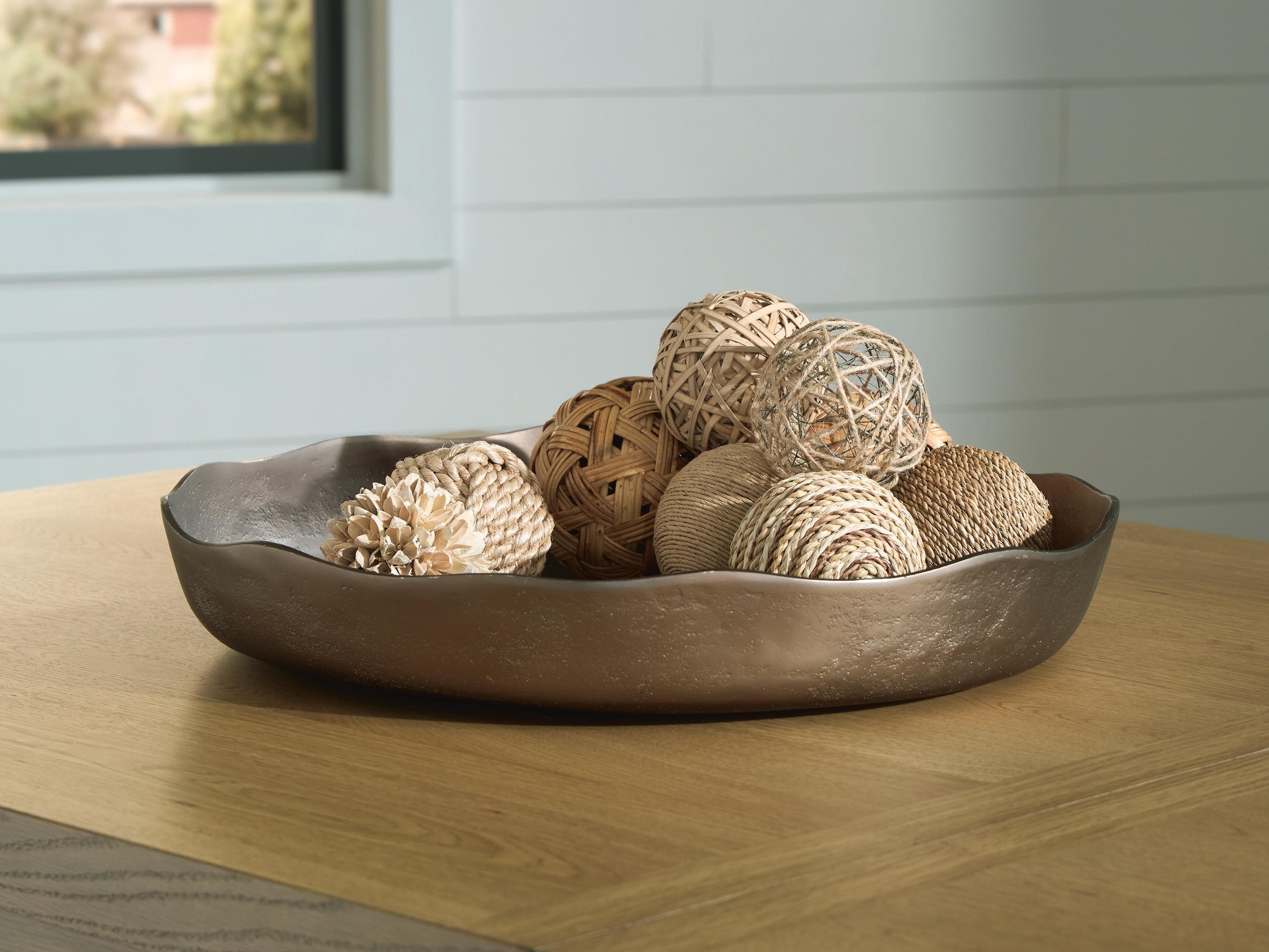 Wallmen Tray