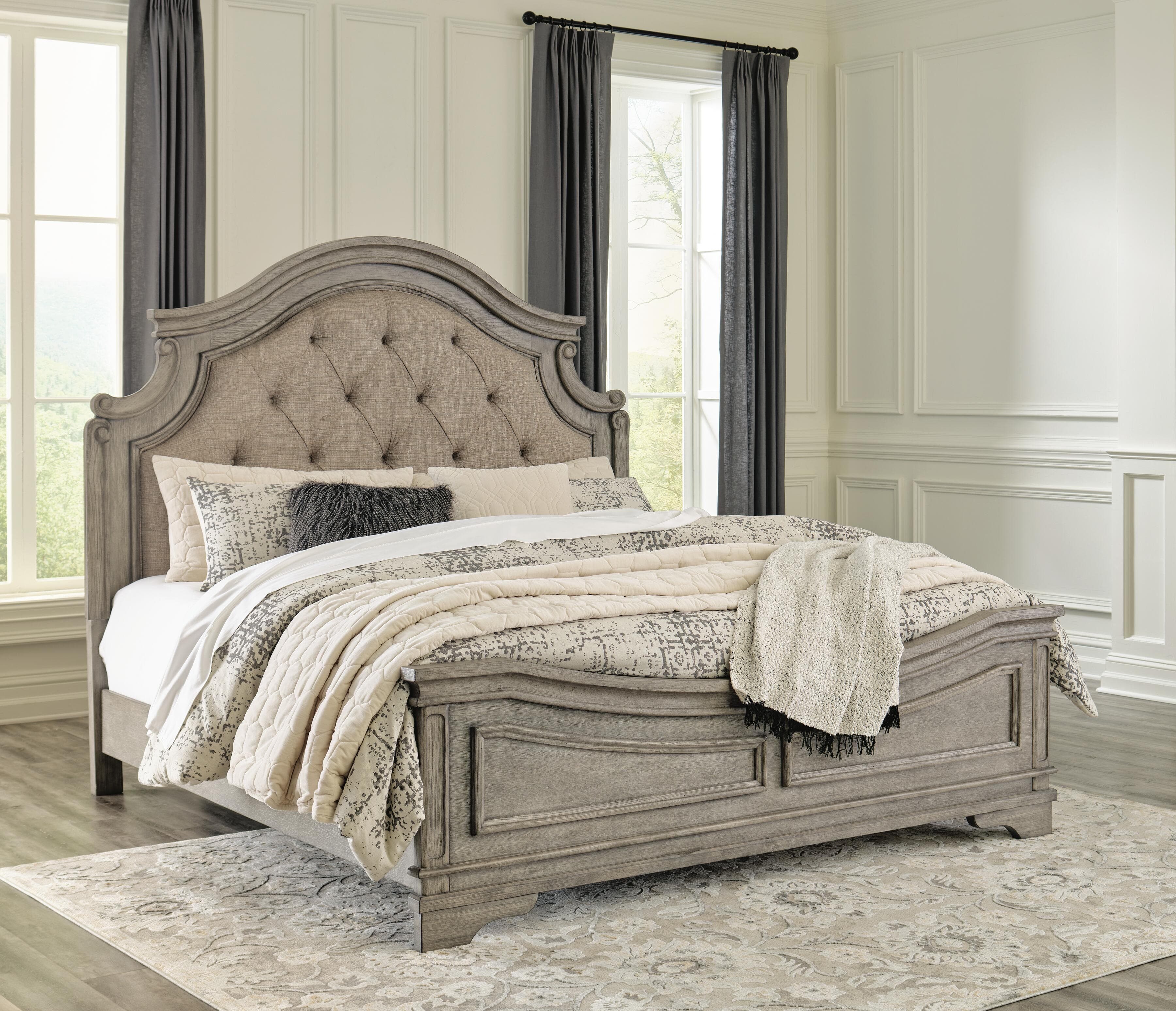 Lodenbay California King Panel Bed