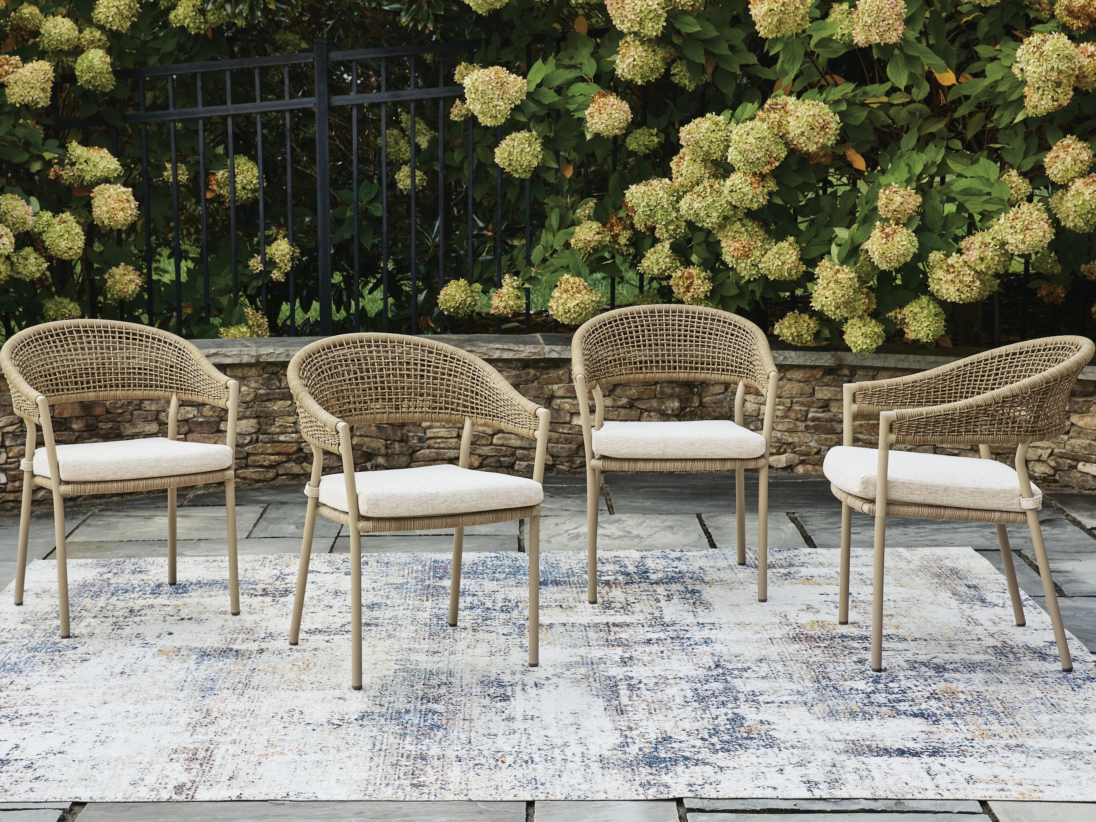 Orchard Beach Outdoor Arm Chair with Cushion (set of 4)