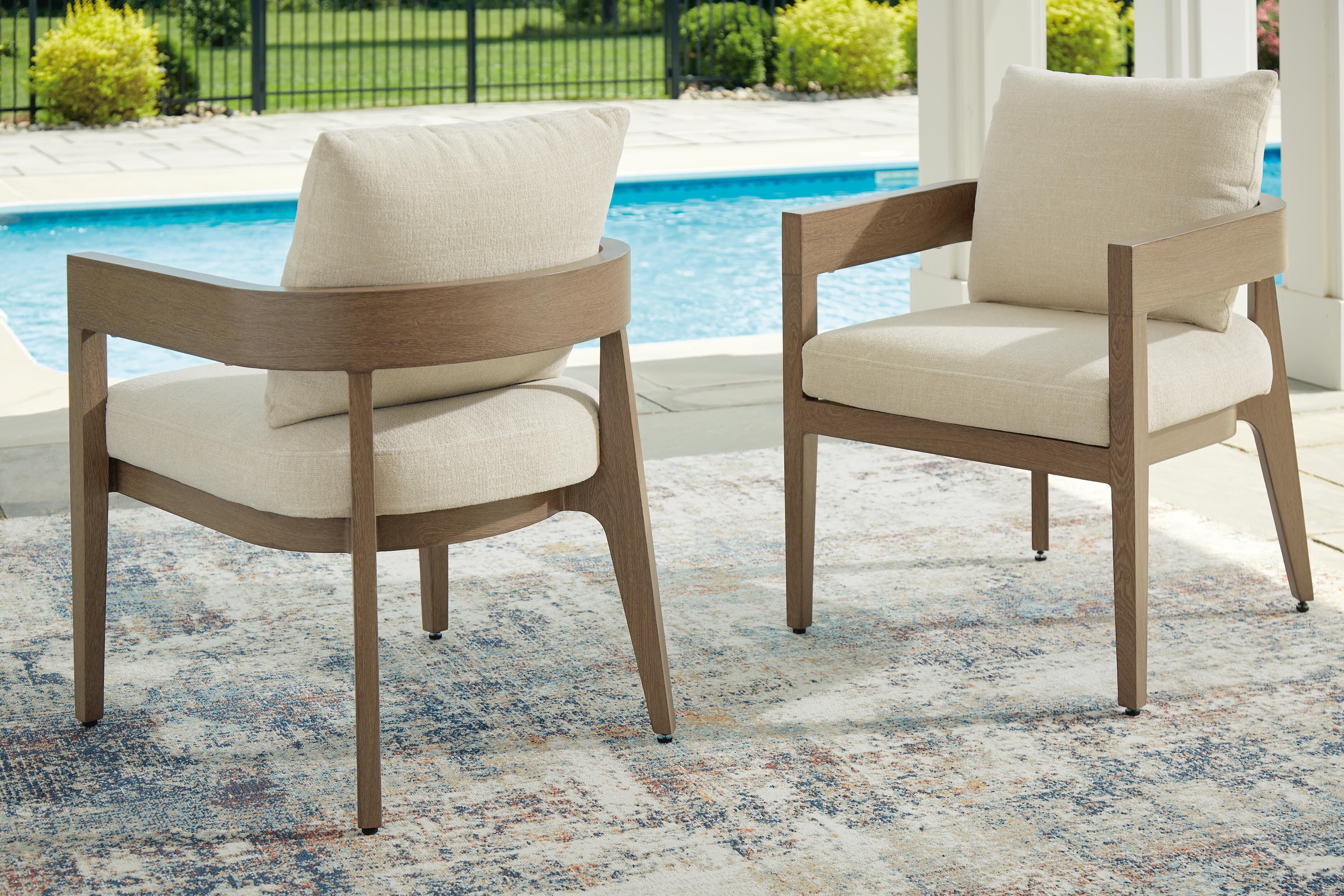 Serene Bay Outdoor Dining Arm Chair with Cushion (set of 2)