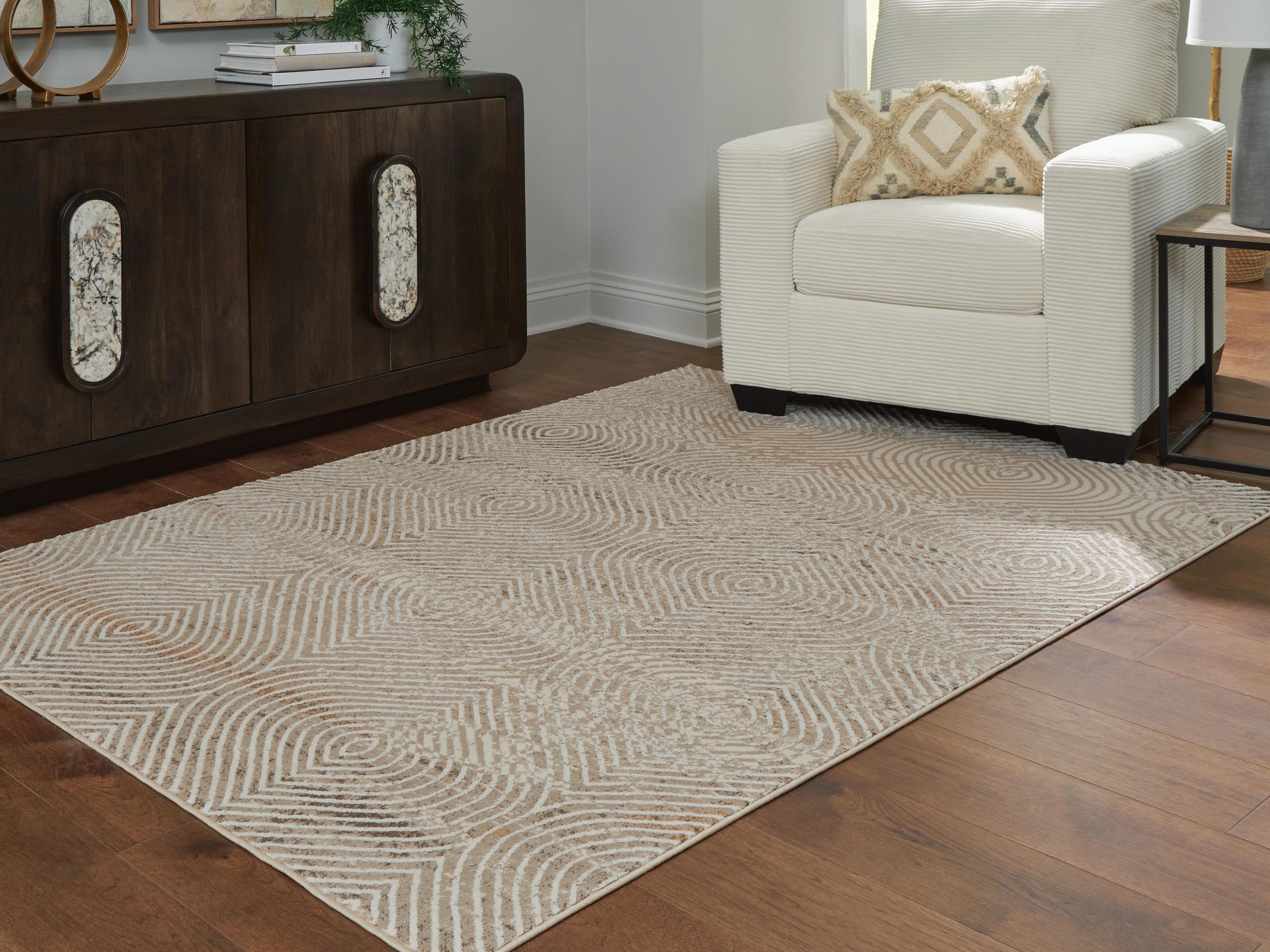 Bachus 5'3" X 7' Area Rug