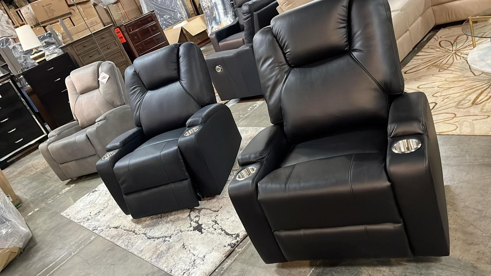 Valentino Lift Chair - Black
