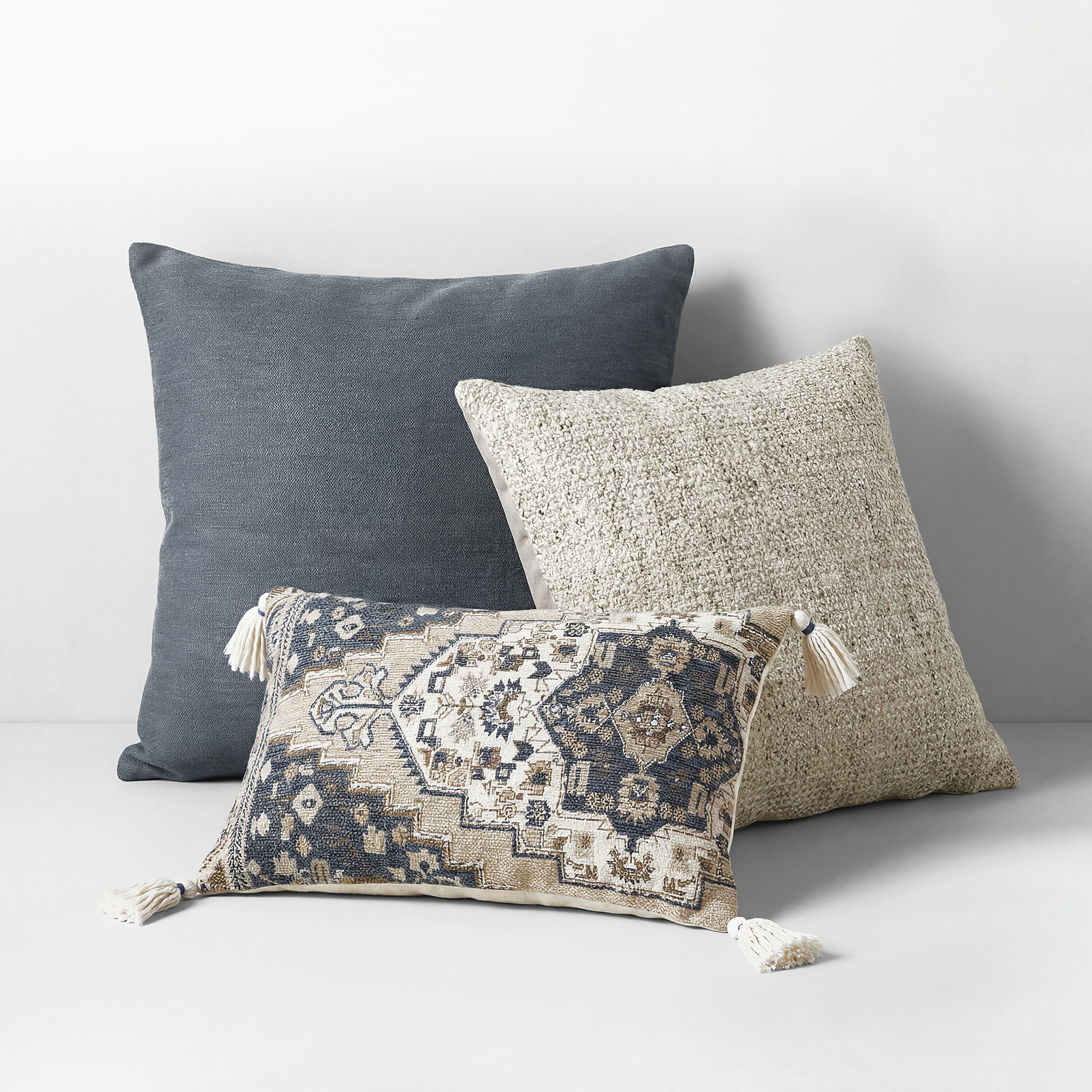 Thaneville Pillow