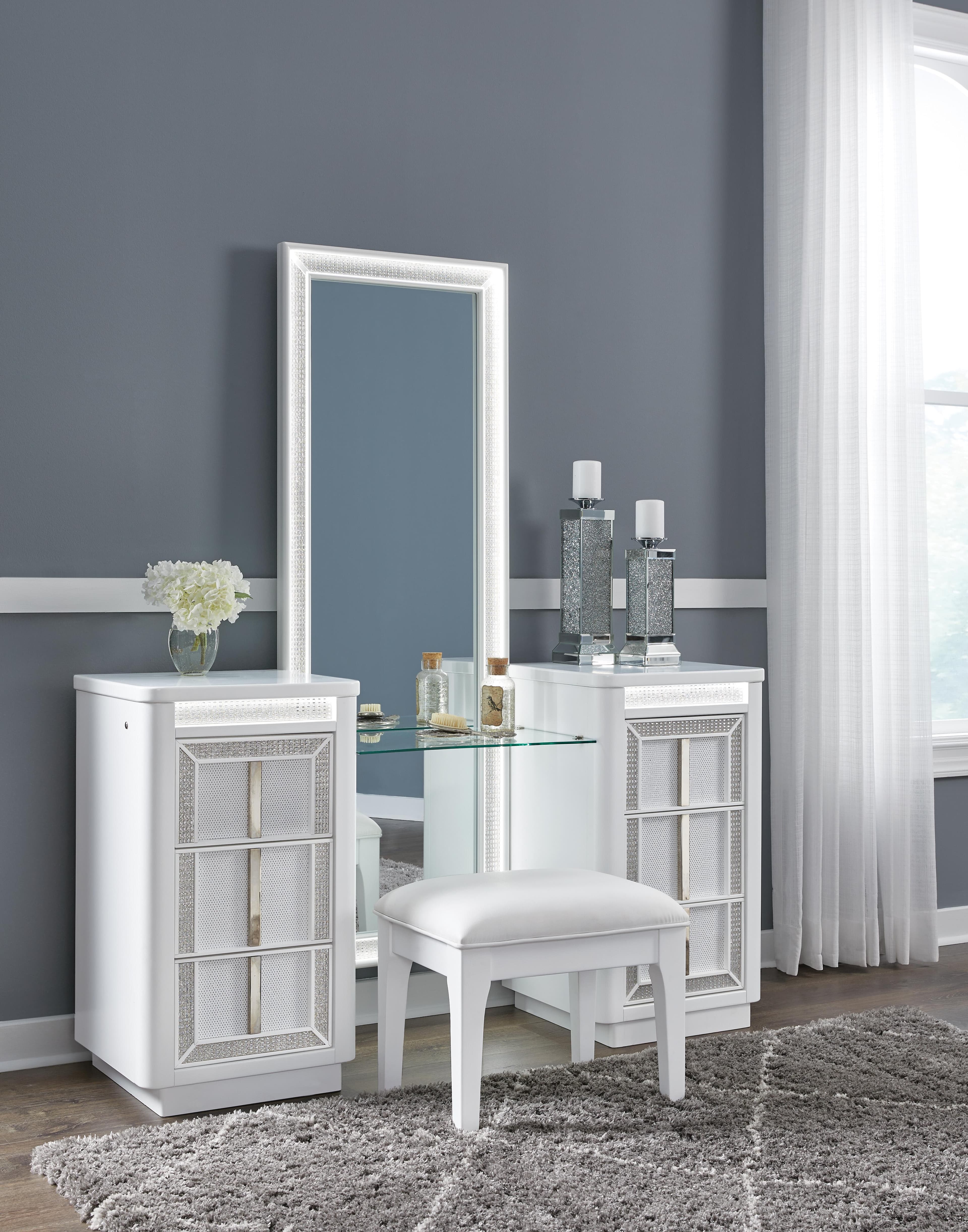 Chalanna Vanity, Mirror and Stool