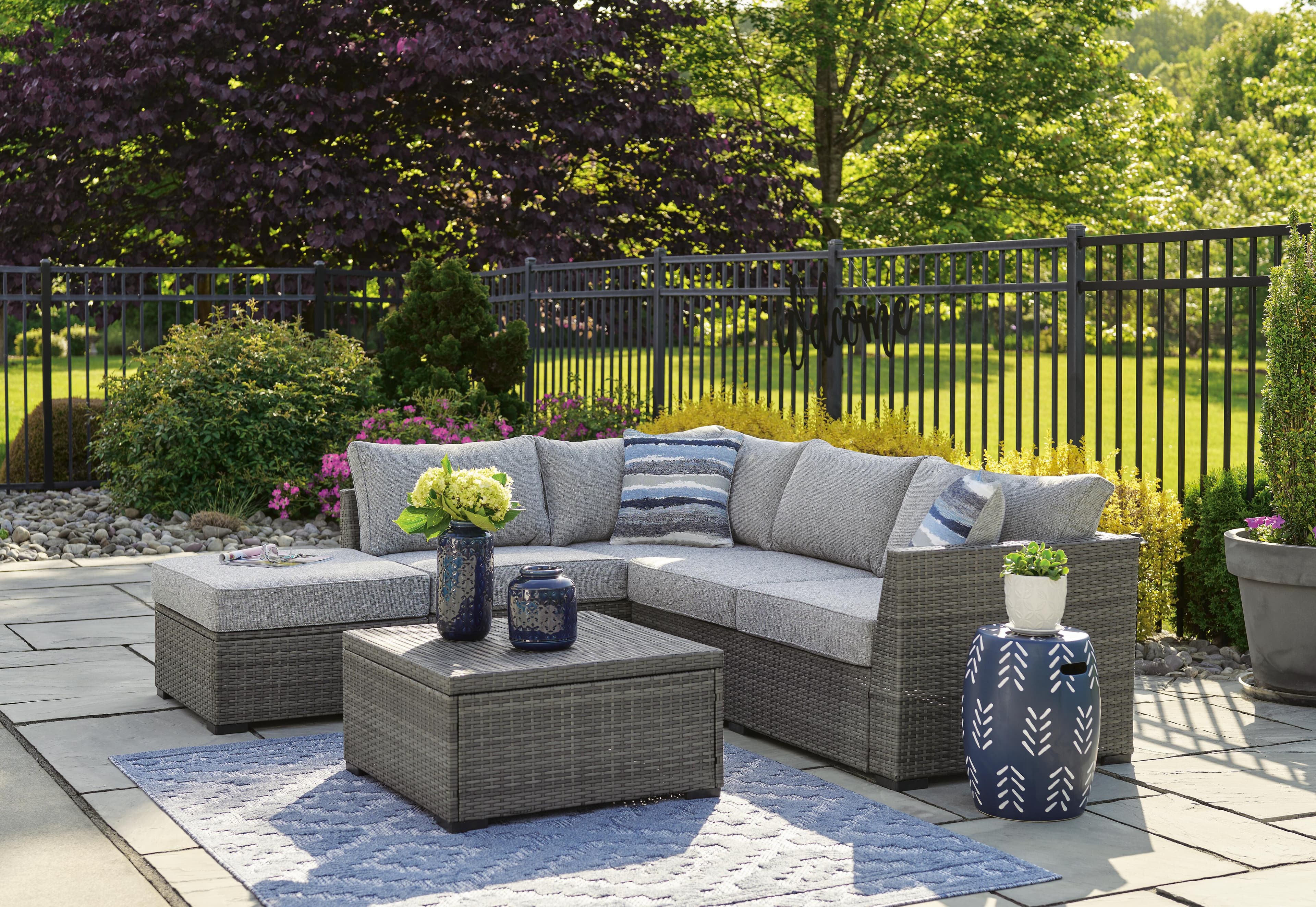 Petal Road Outdoor Loveseat Sectional/ottoman/table Set (set of 4)