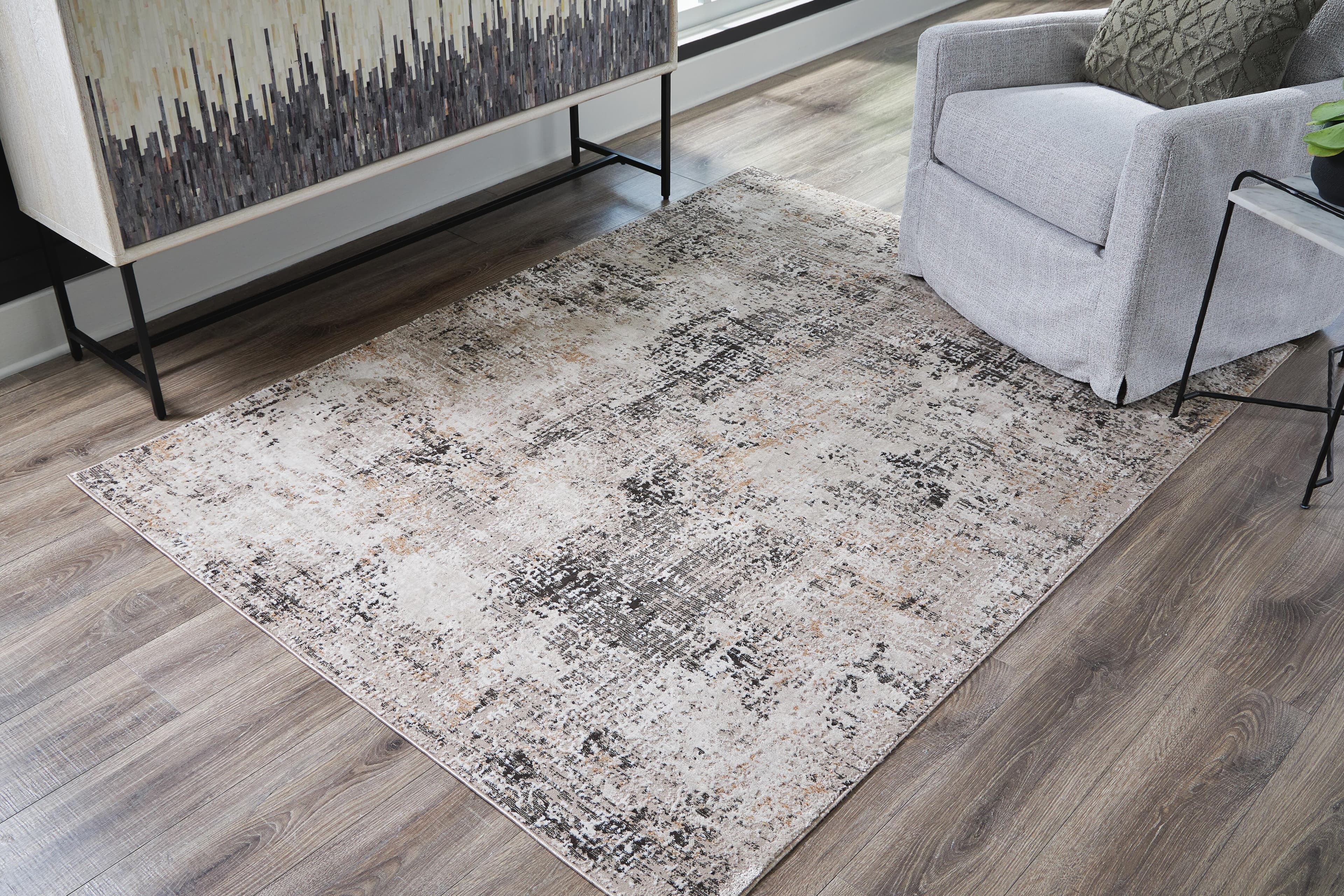 Elaning 5' X 7' Rug